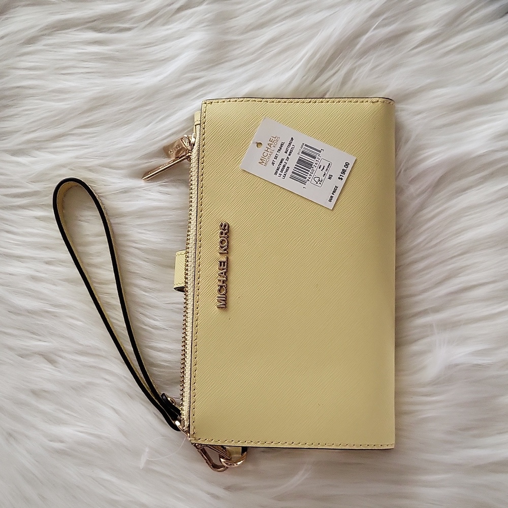 MICHAEL MICHAEL KORS JET SET DOUBLE ZIP WRISTLET💛